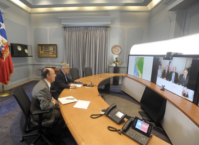 Jefe de Estado sostiene videoconferencia con Canciller y Equipo Jurídico que representa a Chile en La Haya